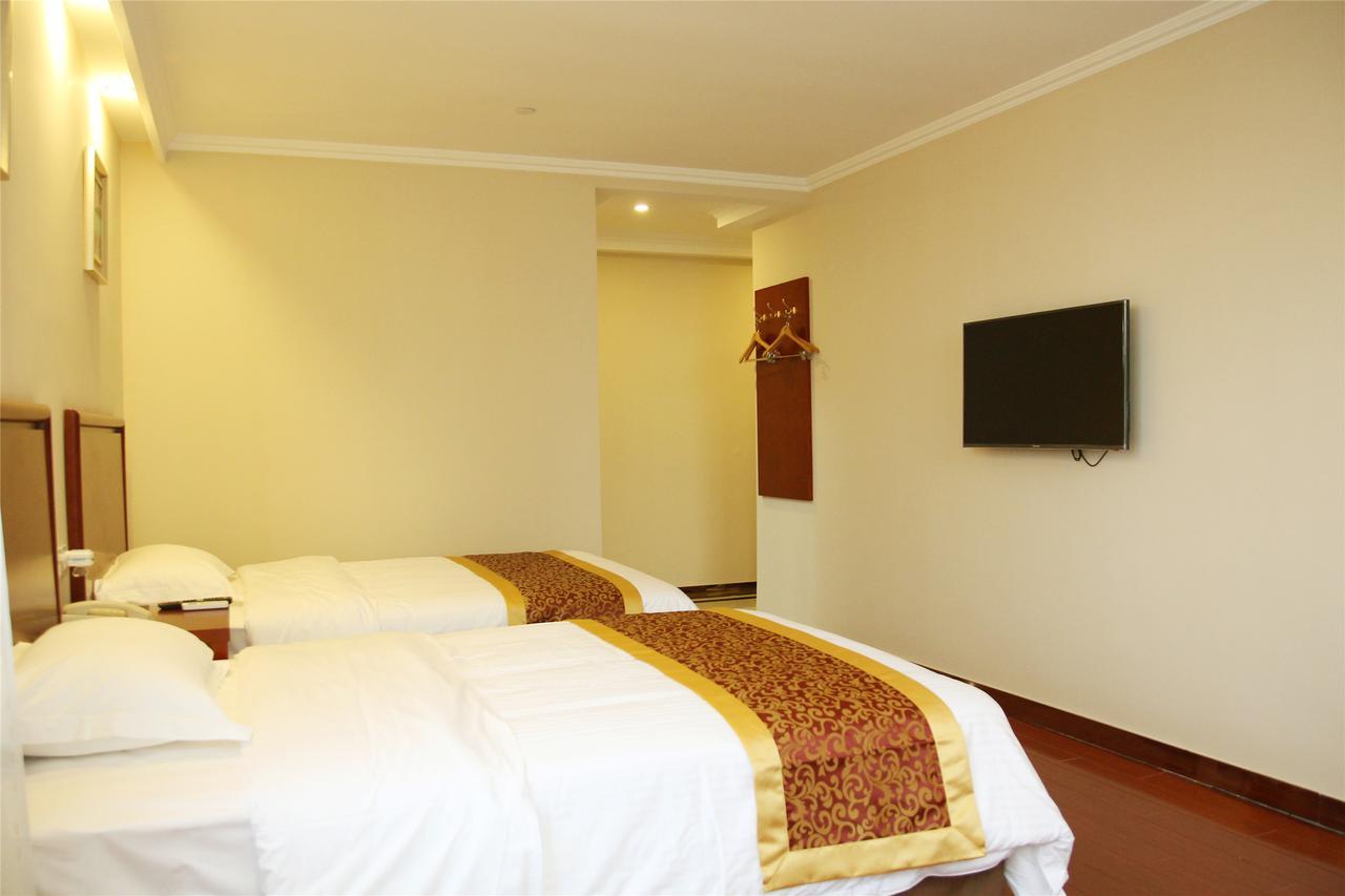 Greentree Inn Shanghai Minhang District Beiqiao Subway Station Express Hotel Екстериор снимка