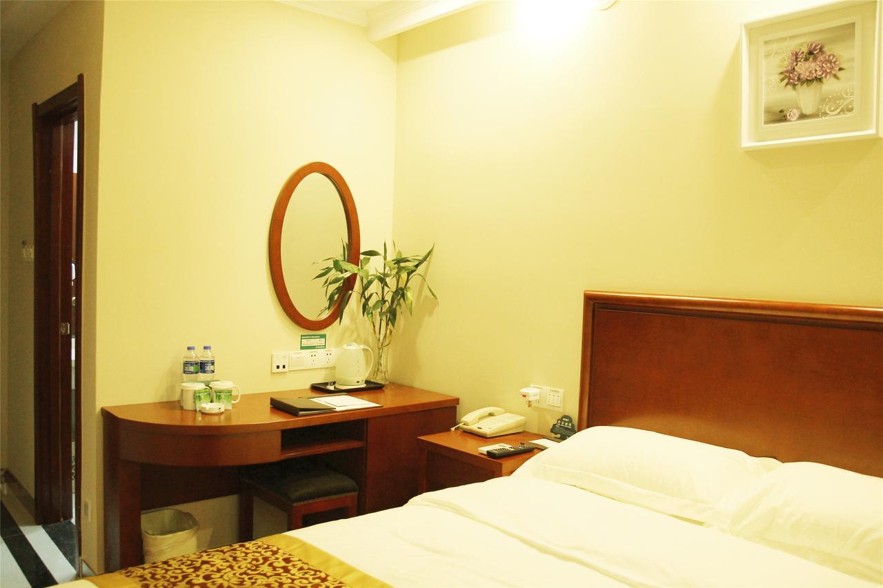 Greentree Inn Shanghai Minhang District Beiqiao Subway Station Express Hotel Екстериор снимка
